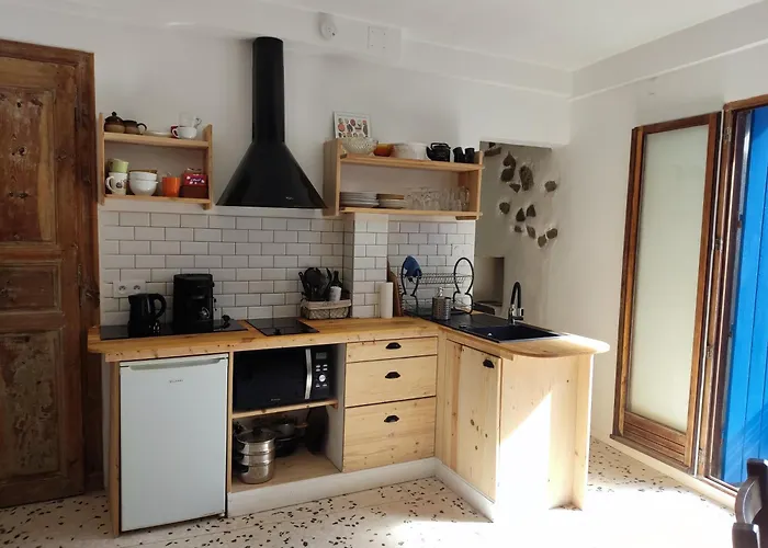 Apartament Dans L'ancienne Mairie Saint-Laurent-le-Minier